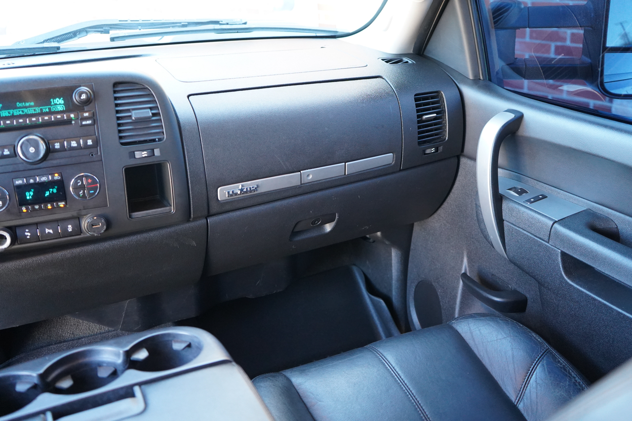 Chevrolet Silverado 2500HD 4WD Crew Cab 153.7" LT 2014