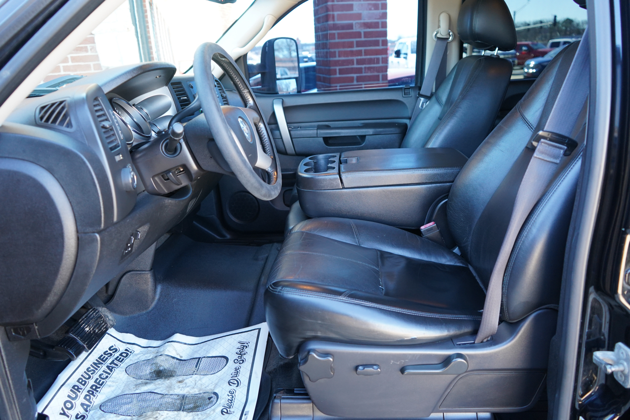 Chevrolet Silverado 2500HD 4WD Crew Cab 153.7" LT 2014