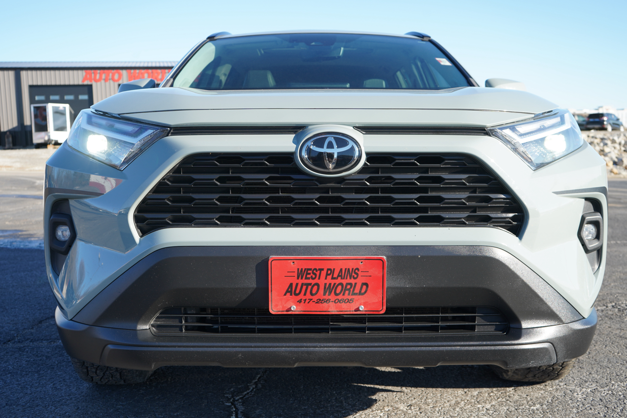 Toyota RAV4 XLE Premium AWD (Natl) 2023