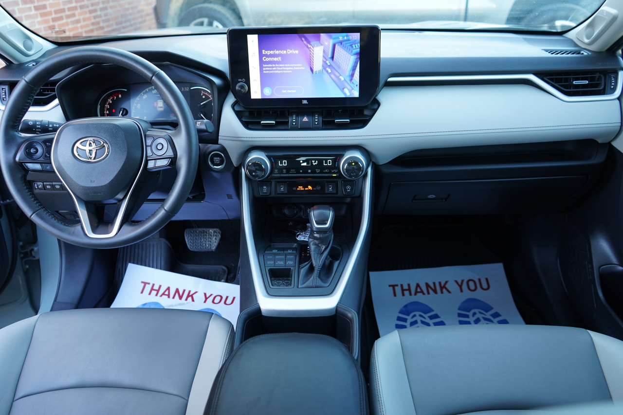 Toyota RAV4 XLE Premium AWD (Natl) 2023