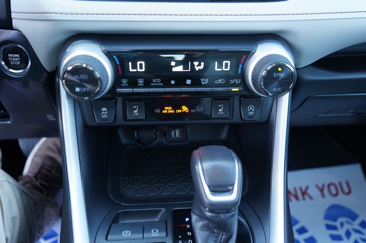 Toyota RAV4 XLE Premium AWD (Natl) 2023