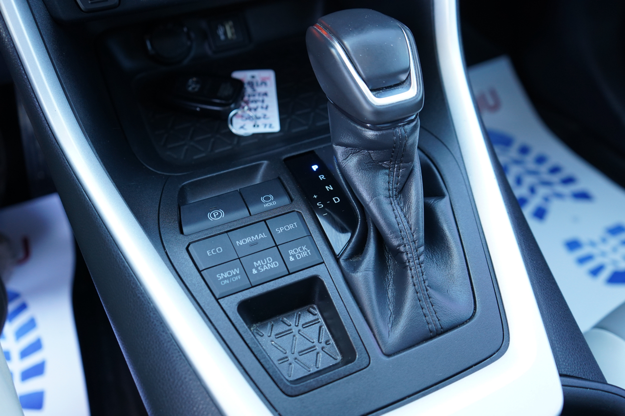 Toyota RAV4 XLE Premium AWD (Natl) 2023