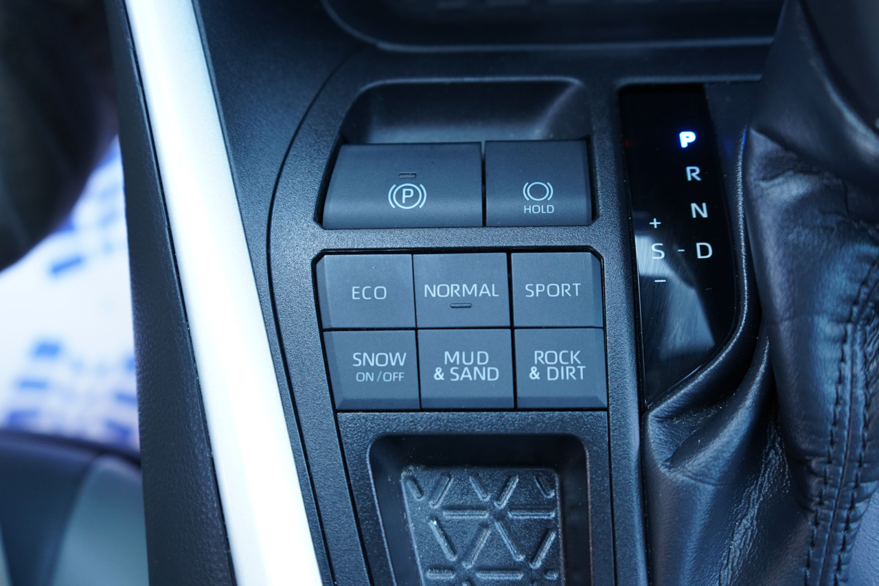 Toyota RAV4 XLE Premium AWD (Natl) 2023