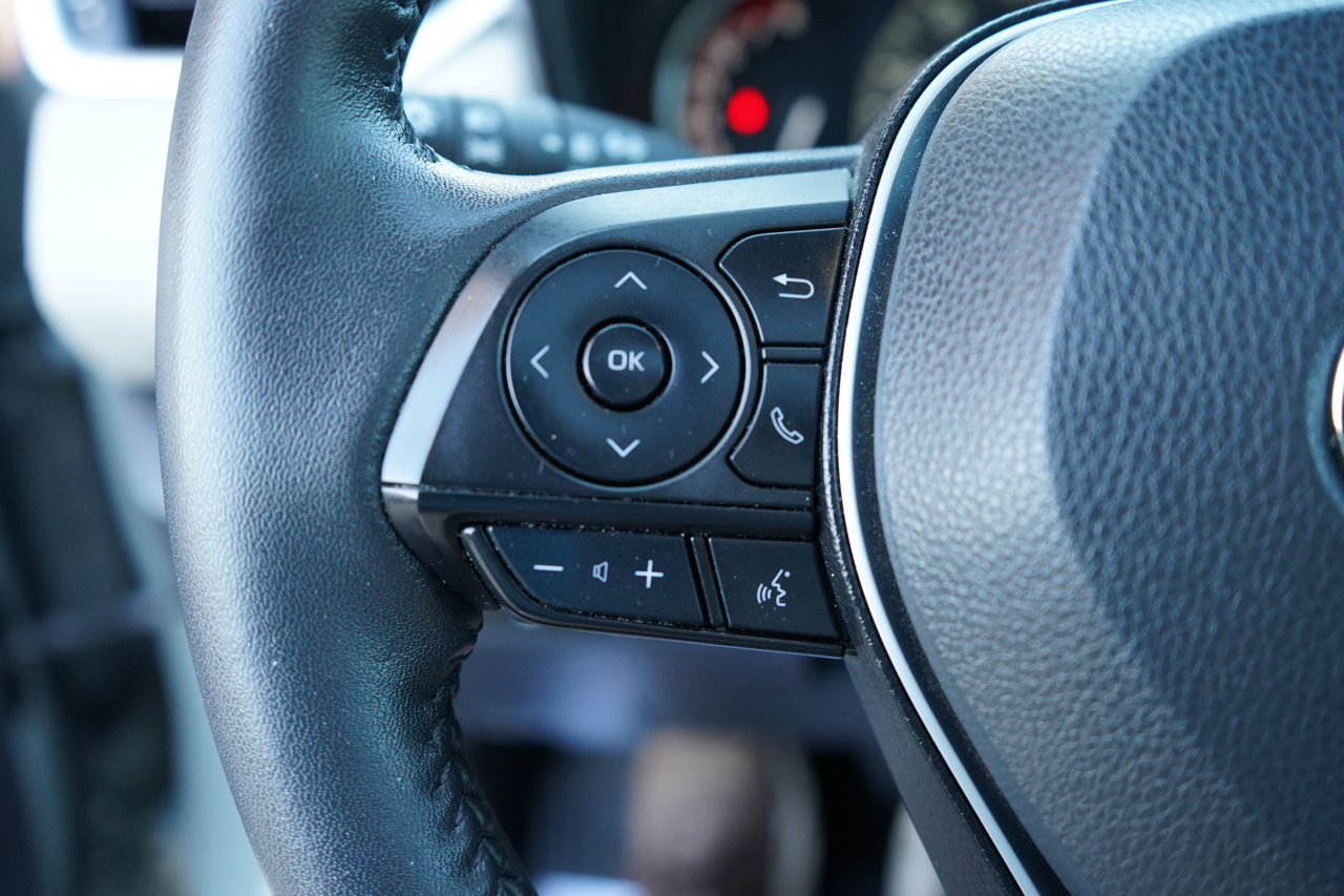 Toyota RAV4 XLE Premium AWD (Natl) 2023