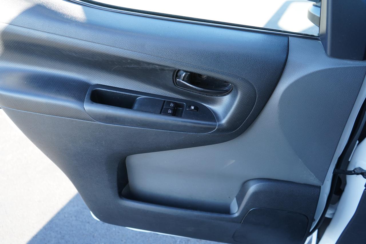 Nissan NV200 I4 S 2015