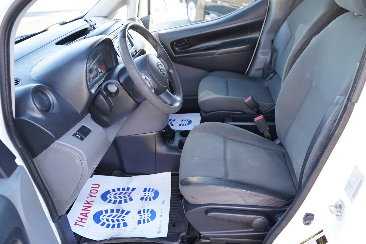 Nissan NV200 I4 S 2015