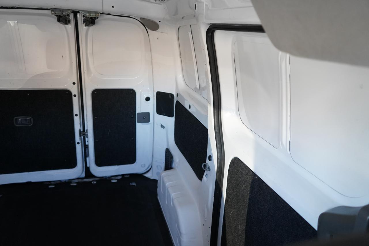 Nissan NV200 I4 S 2015