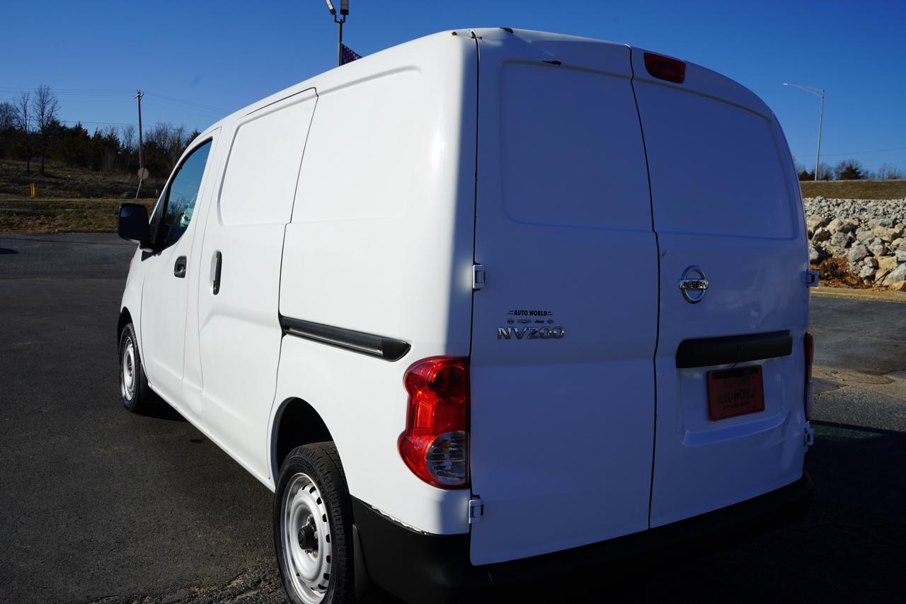 Nissan NV200 I4 S 2015