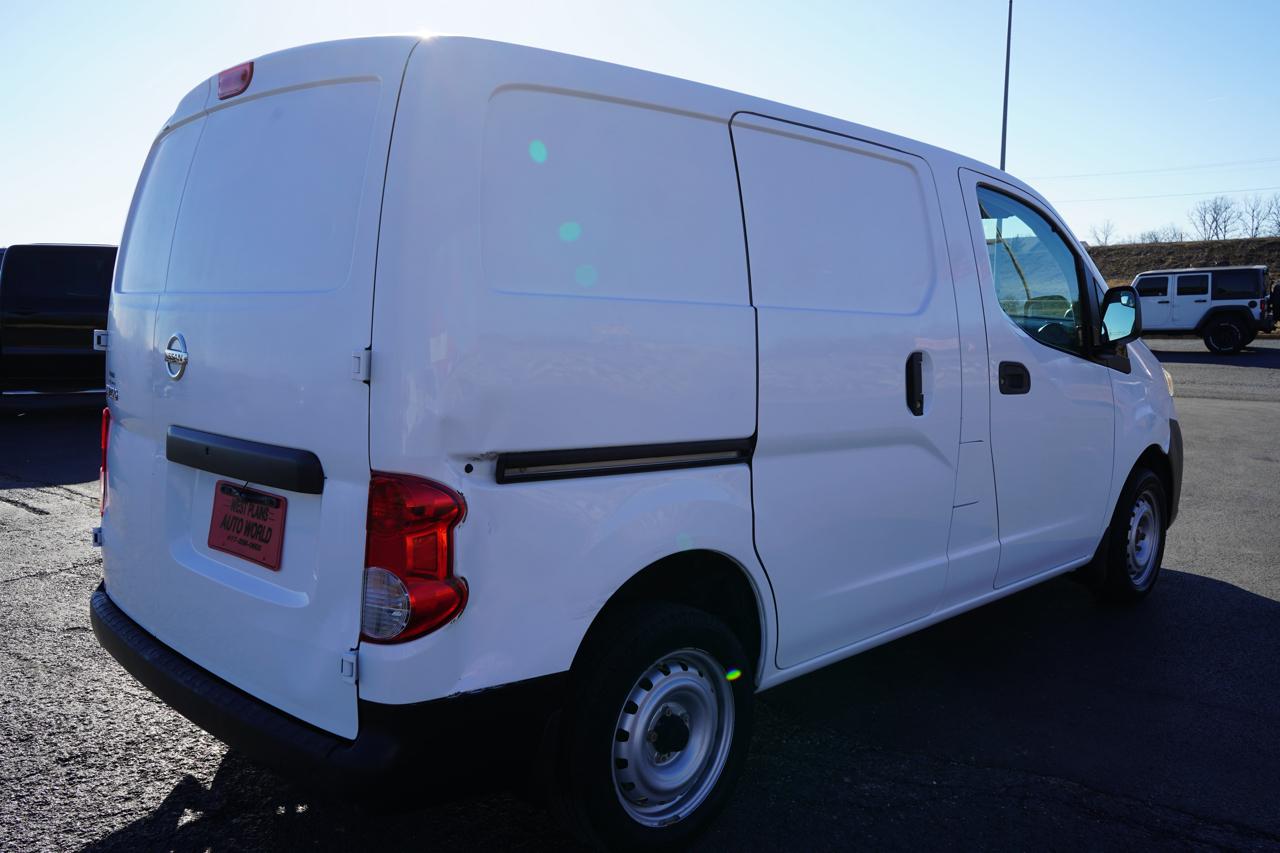 Nissan NV200 I4 S 2015