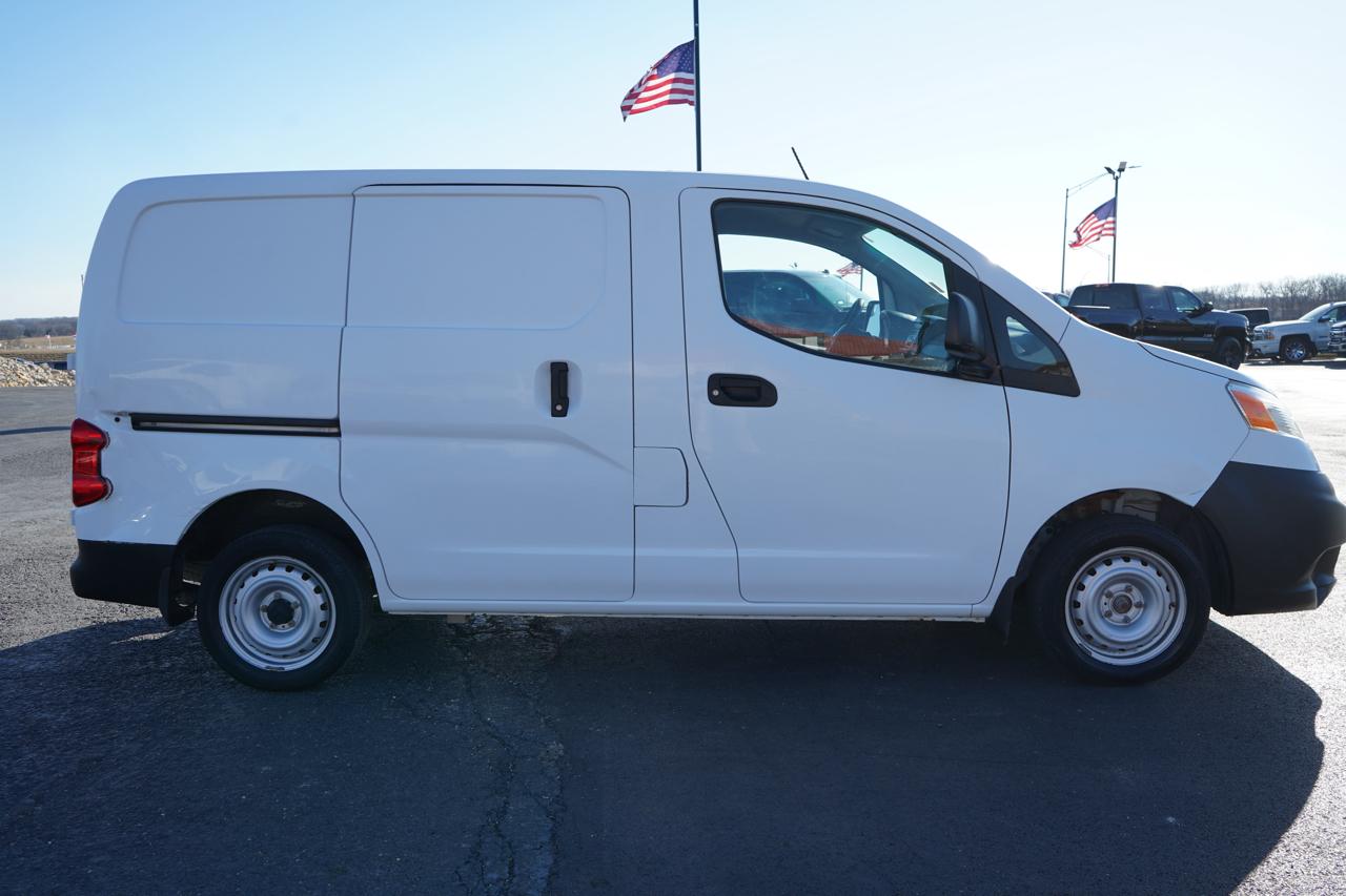 Nissan NV200 I4 S 2015
