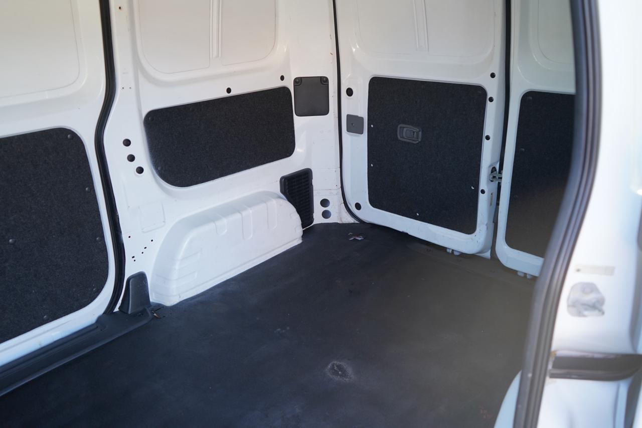 Nissan NV200 I4 S 2015