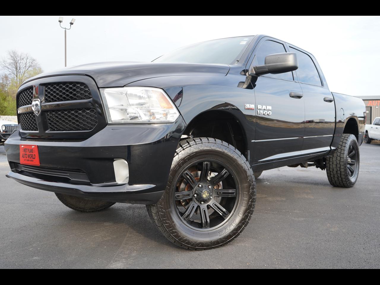2013 RAM 1500 4WD Crew Cab 140.5" Express