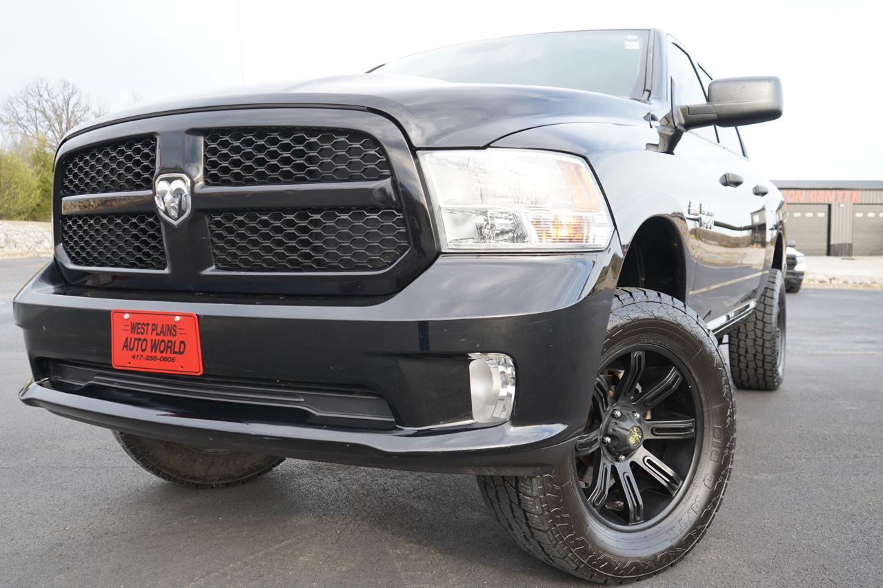 RAM 1500 4WD Crew Cab 140.5" Express 2013
