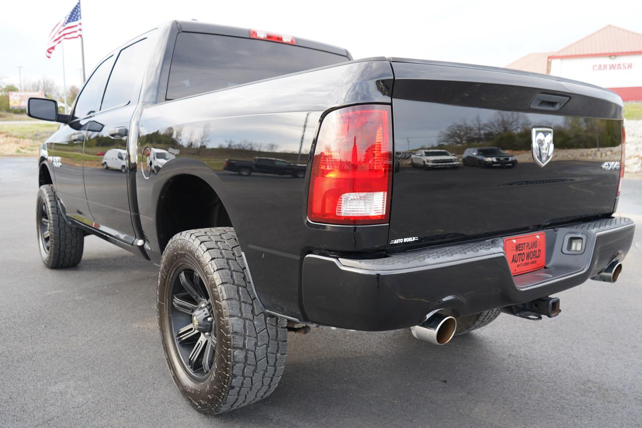 RAM 1500 4WD Crew Cab 140.5" Express 2013