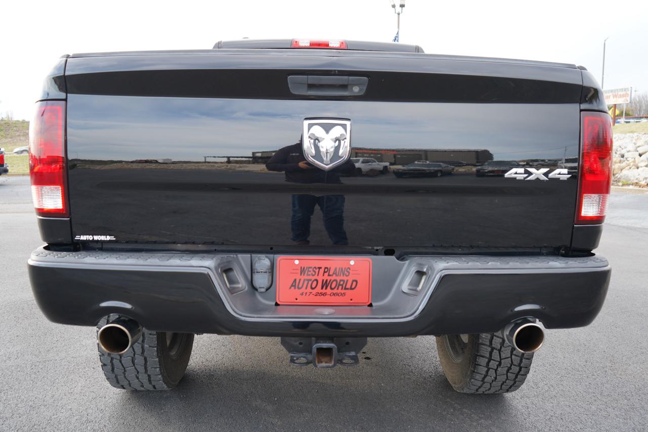 RAM 1500 4WD Crew Cab 140.5" Express 2013
