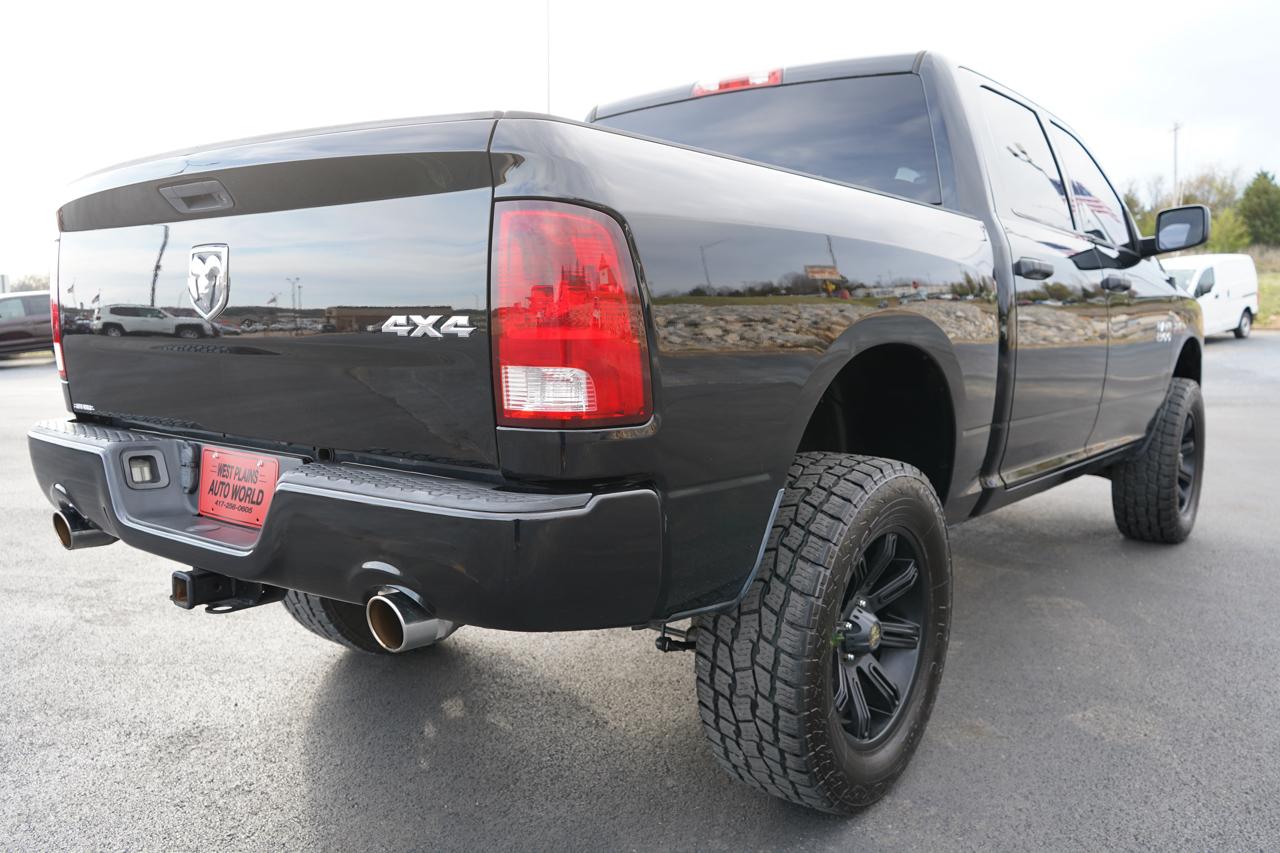 RAM 1500 4WD Crew Cab 140.5" Express 2013