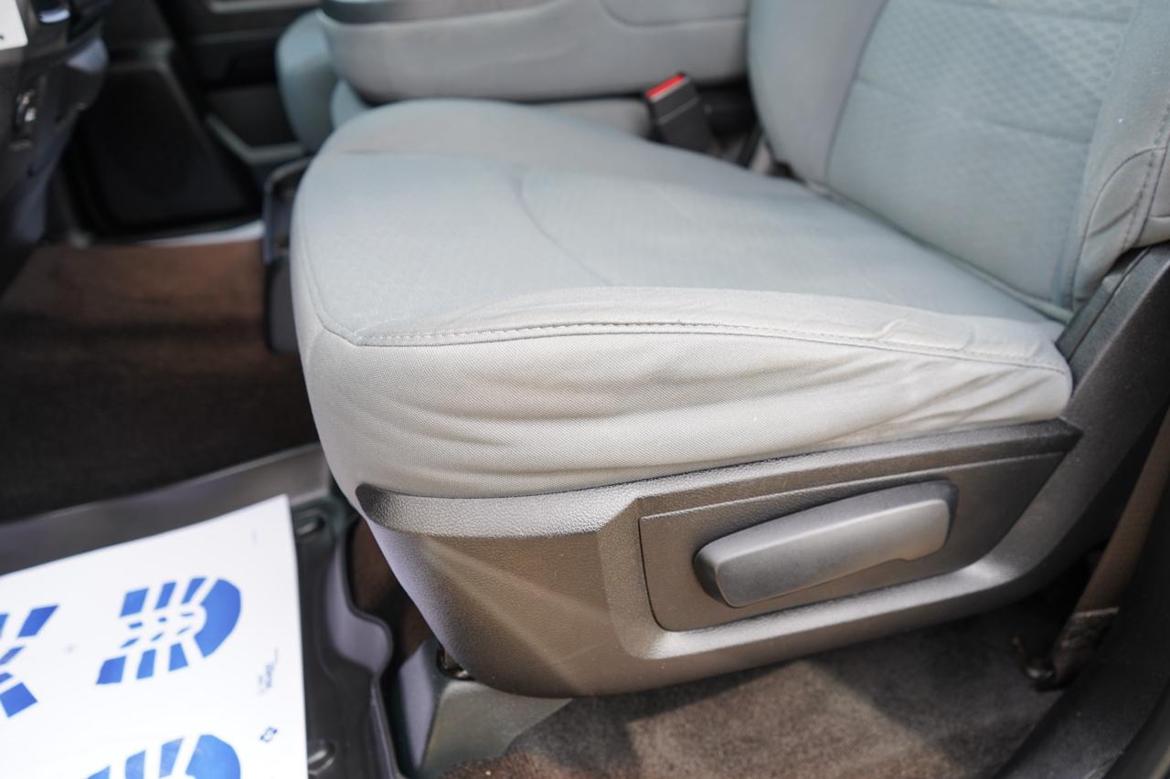 RAM 1500 4WD Crew Cab 140.5" Express 2013