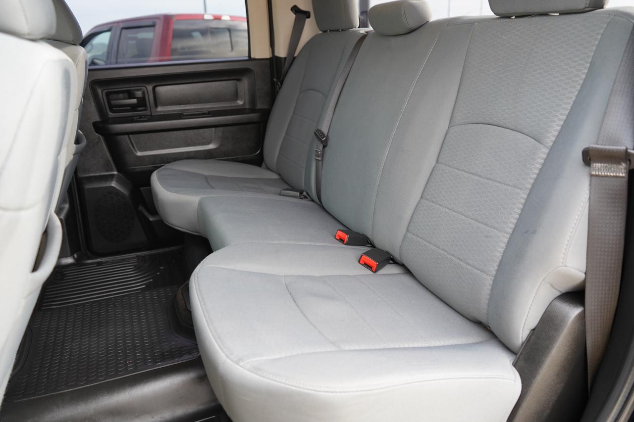 RAM 1500 4WD Crew Cab 140.5" Express 2013