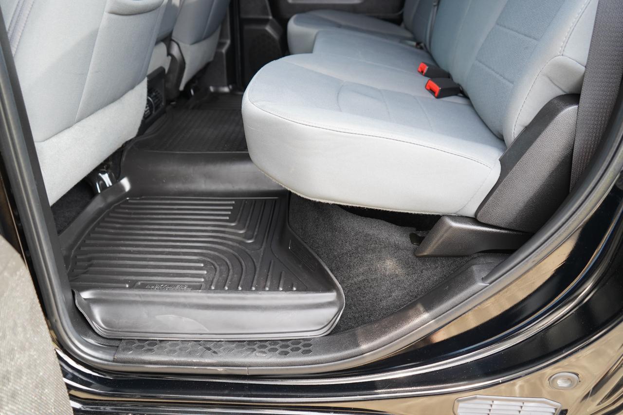 RAM 1500 4WD Crew Cab 140.5" Express 2013