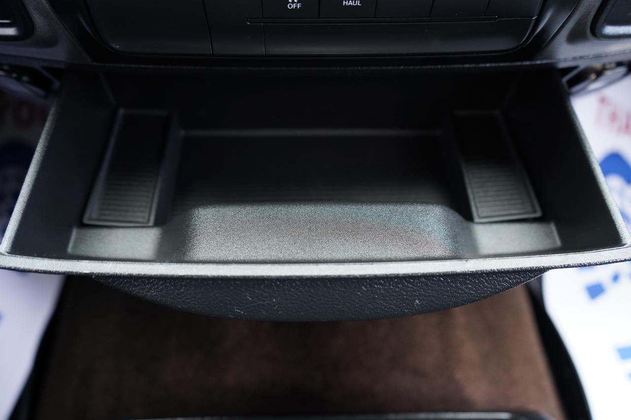 RAM 1500 4WD Crew Cab 140.5" Express 2013