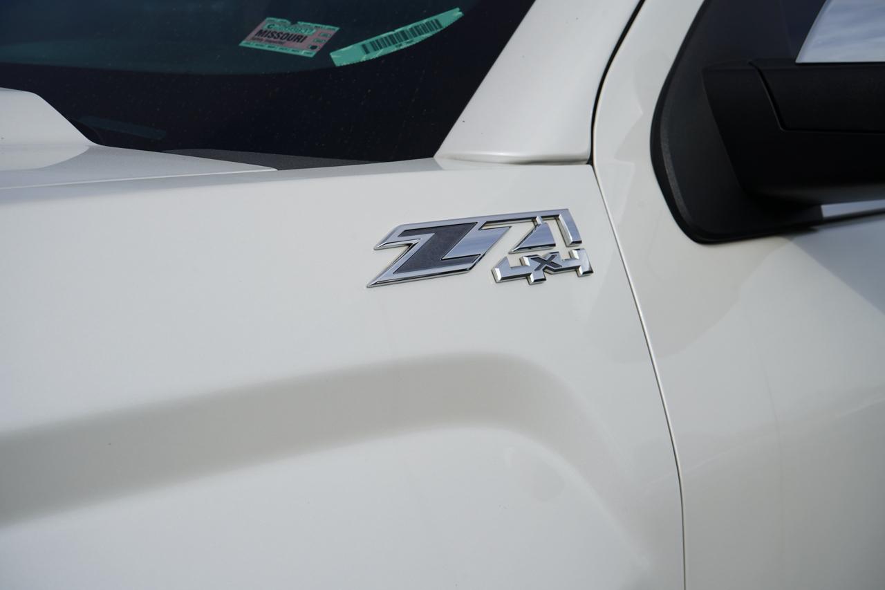 GMC Sierra 1500 4WD Crew Cab 143.5" SLT 2018