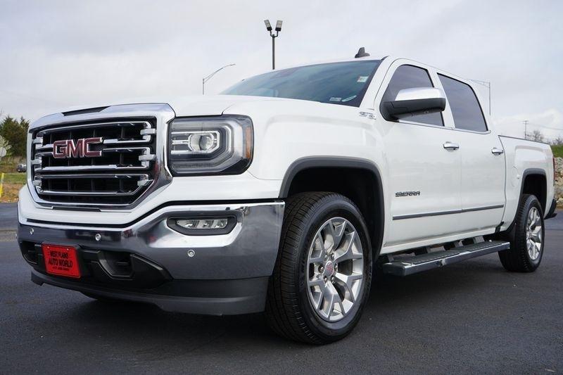 GMC Sierra 1500 4WD Crew Cab 143.5" SLT 2018