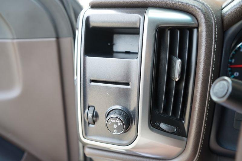 GMC Sierra 1500 4WD Crew Cab 143.5" SLT 2018