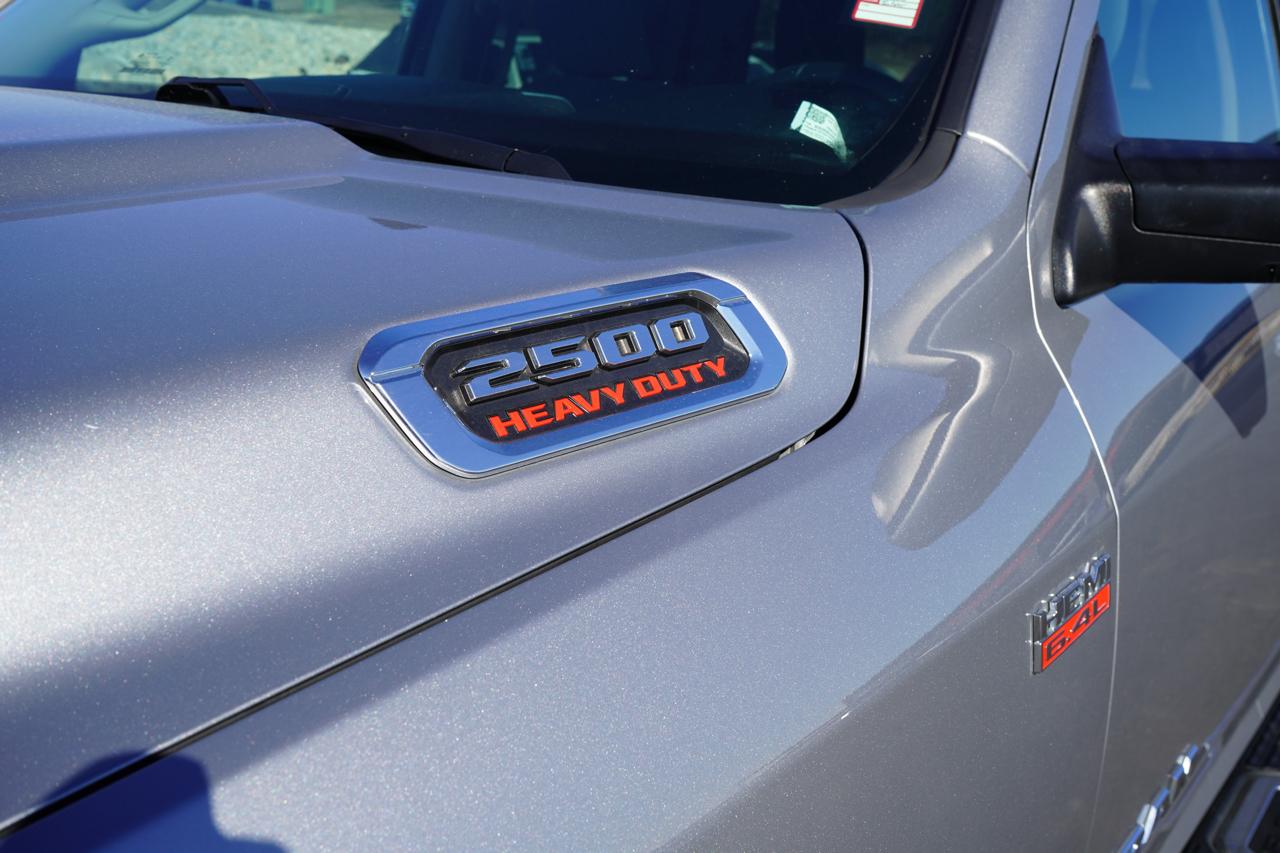 RAM 2500 Big Horn 4x4 Crew Cab 6'4" Box 2019