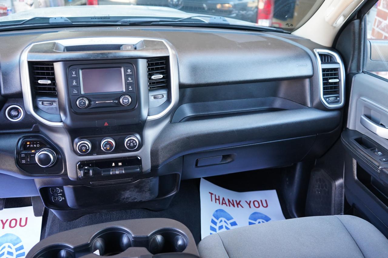 RAM 2500 Big Horn 4x4 Crew Cab 6'4" Box 2019