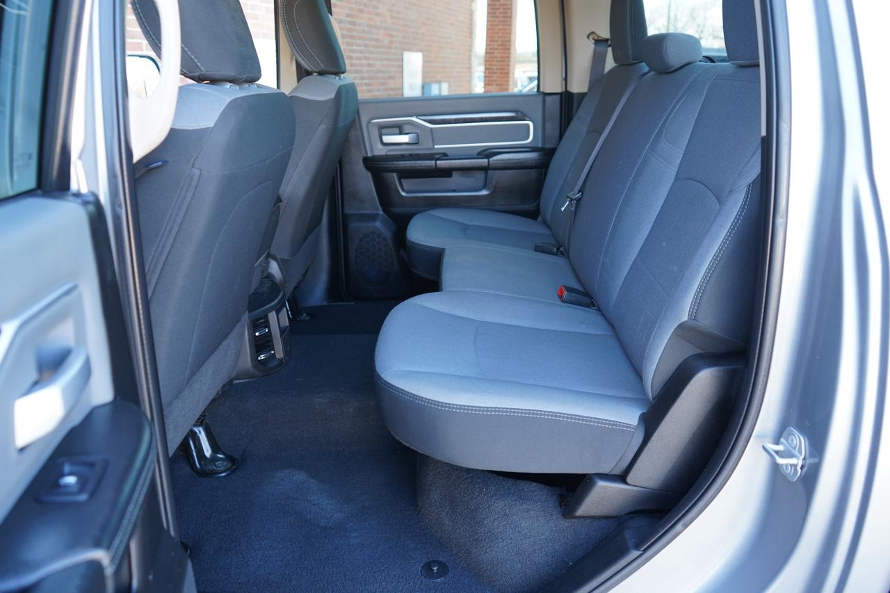 RAM 2500 Big Horn 4x4 Crew Cab 6'4" Box 2019