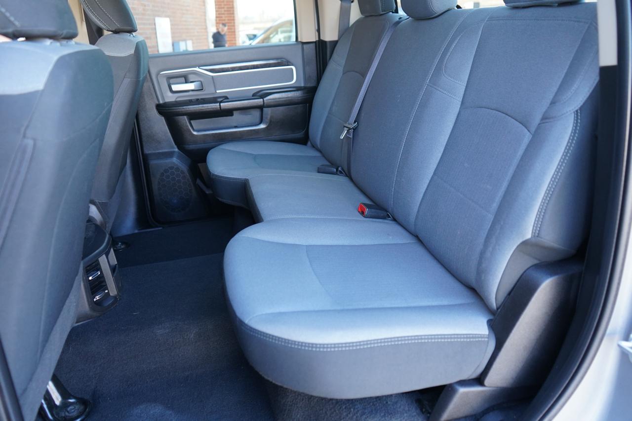 RAM 2500 Big Horn 4x4 Crew Cab 6'4" Box 2019