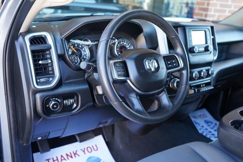 RAM 2500 Big Horn 4x4 Crew Cab 6'4" Box 2019