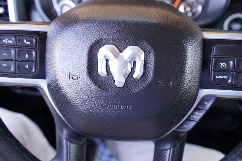 RAM 2500 Big Horn 4x4 Crew Cab 6'4" Box 2019