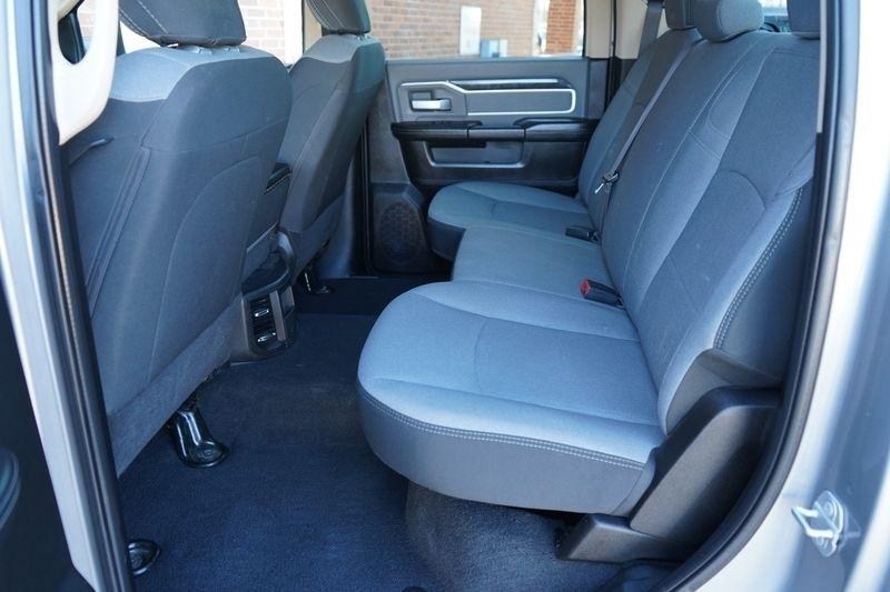 RAM 2500 Big Horn 4x4 Crew Cab 6'4" Box 2019