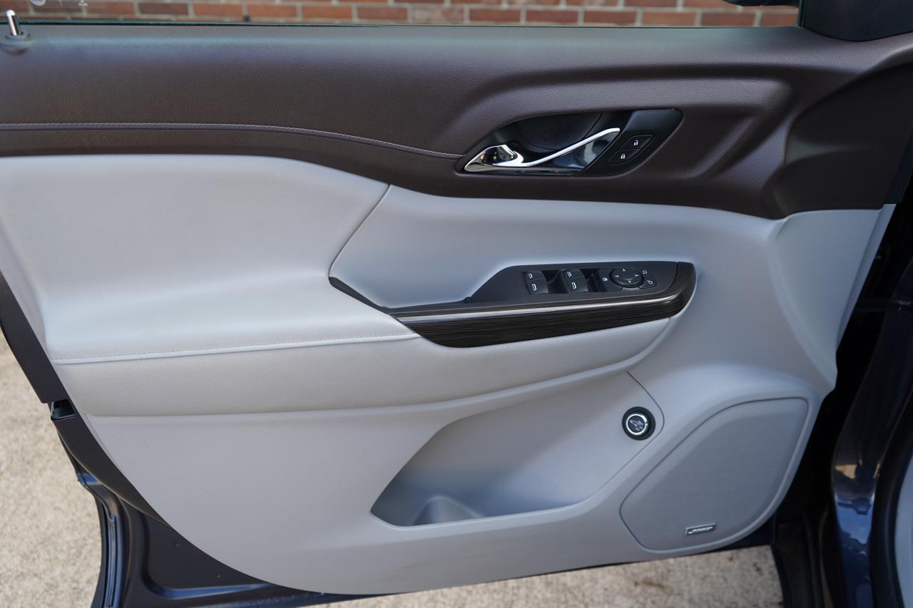 GMC Acadia FWD 4dr SLT w/SLT-1 2019