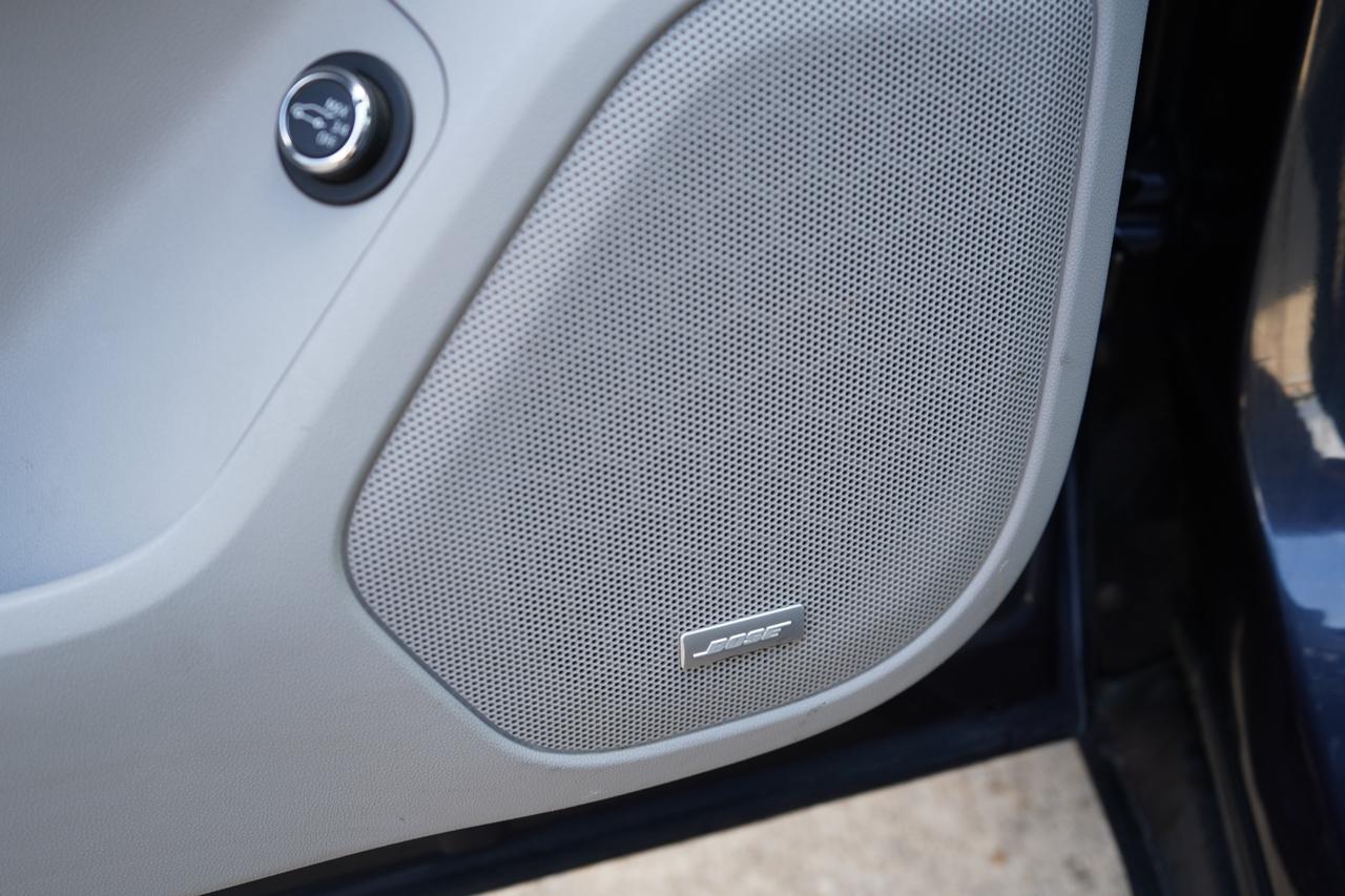 GMC Acadia FWD 4dr SLT w/SLT-1 2019