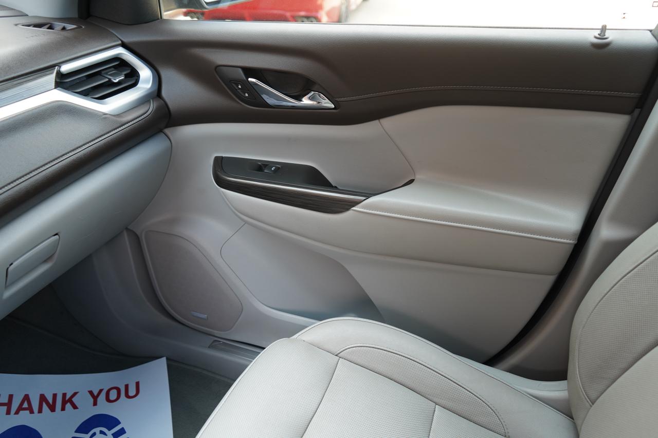 GMC Acadia FWD 4dr SLT w/SLT-1 2019