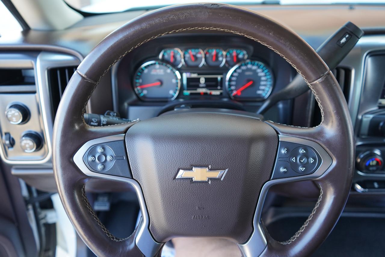 Chevrolet Silverado 1500 4WD Crew Cab 143.5" LT w/2LT 2015