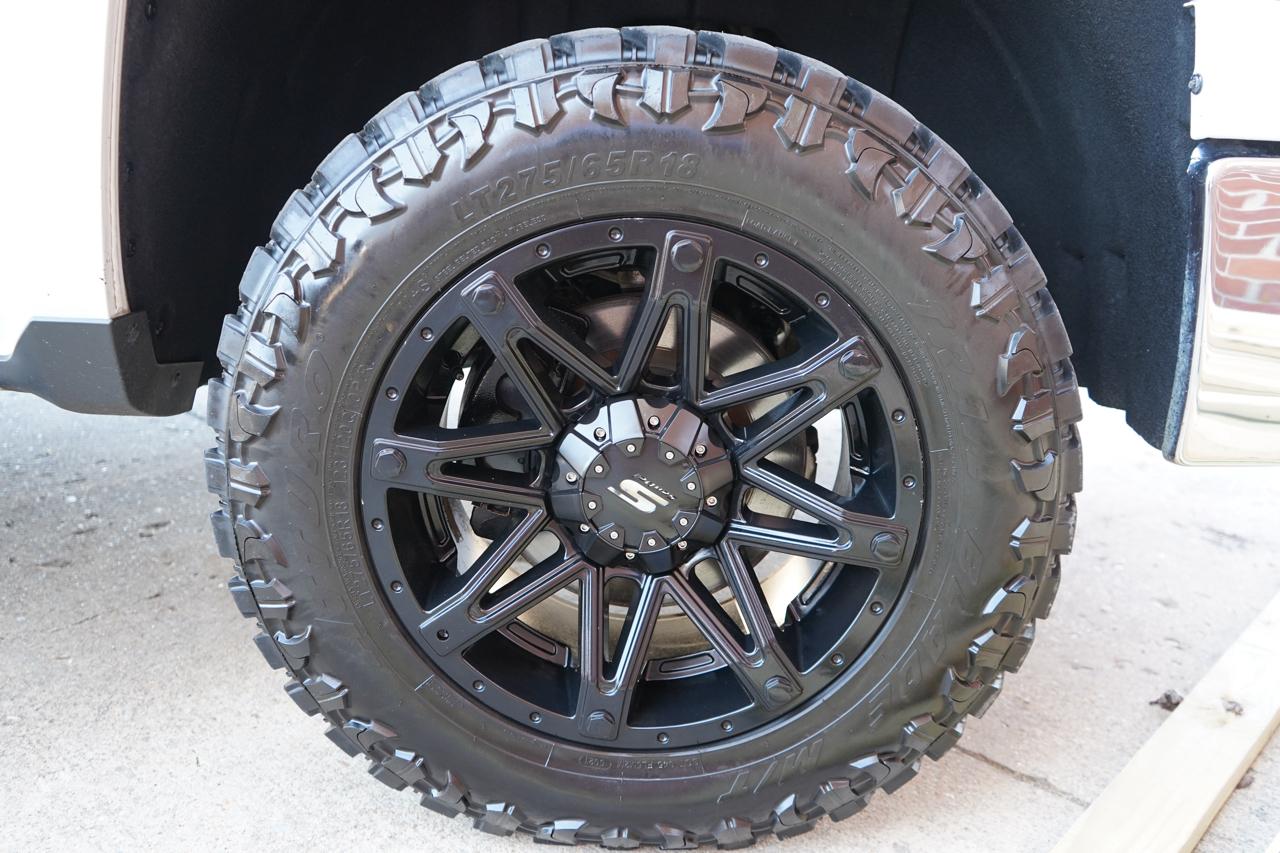 Chevrolet Silverado 1500 4WD Crew Cab 143.5" LT w/2LT 2015