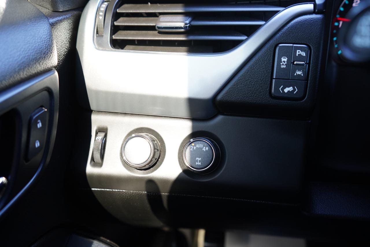 Chevrolet Tahoe 4WD 4dr Premier 2018