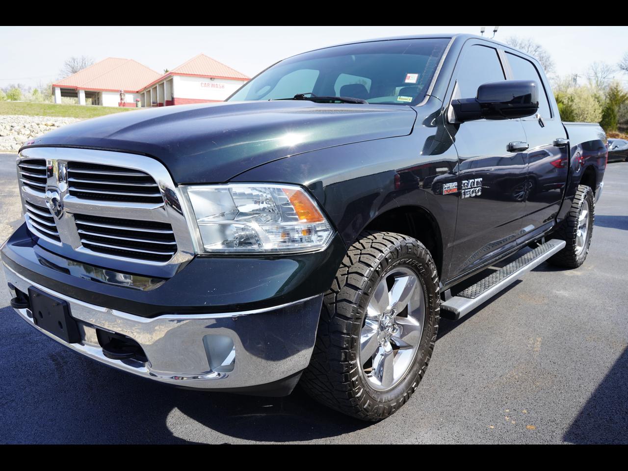 RAM 1500 4WD Crew Cab 140.5" Big Horn 2017