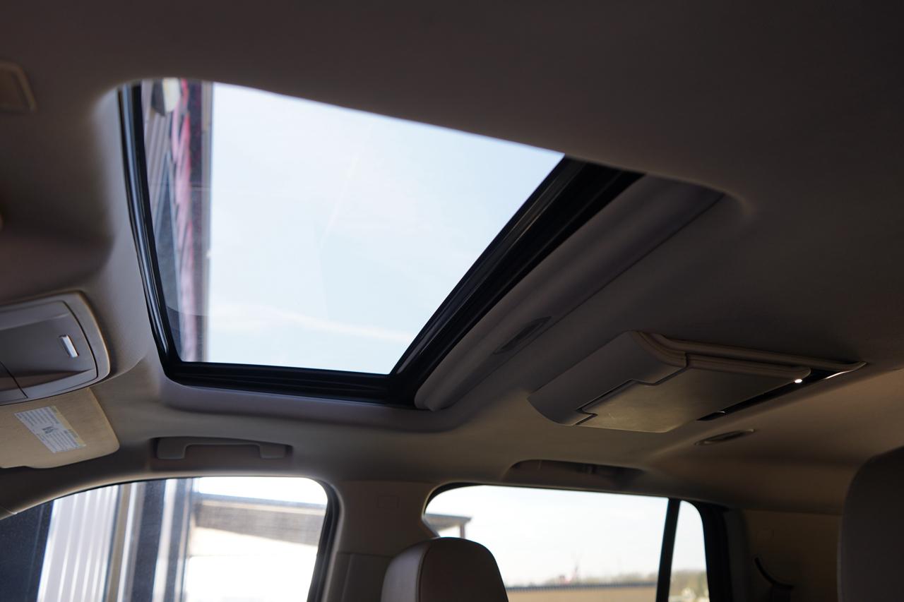 Chevrolet Tahoe 4WD 4dr Premier 2017