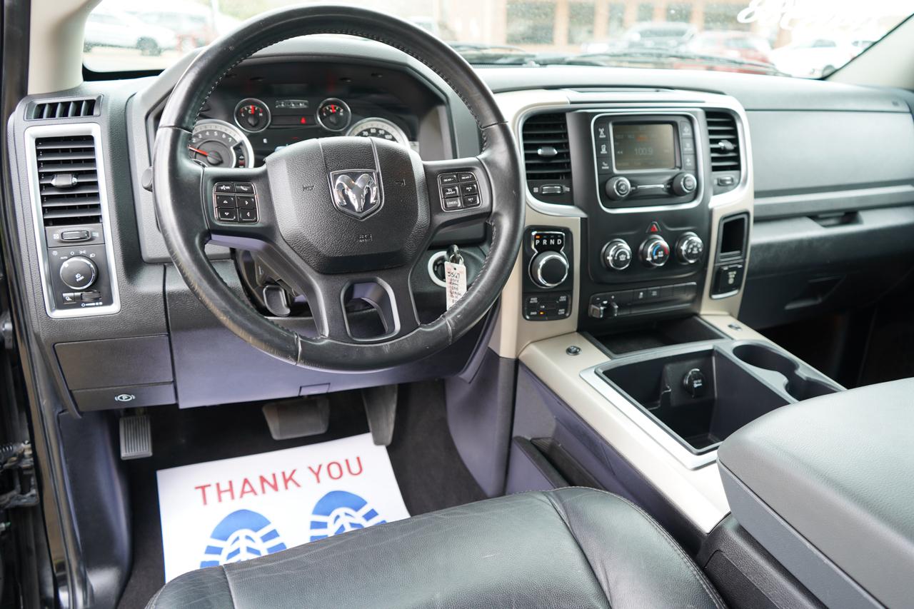 RAM 1500 4WD Quad Cab 140.5" Big Horn 2014