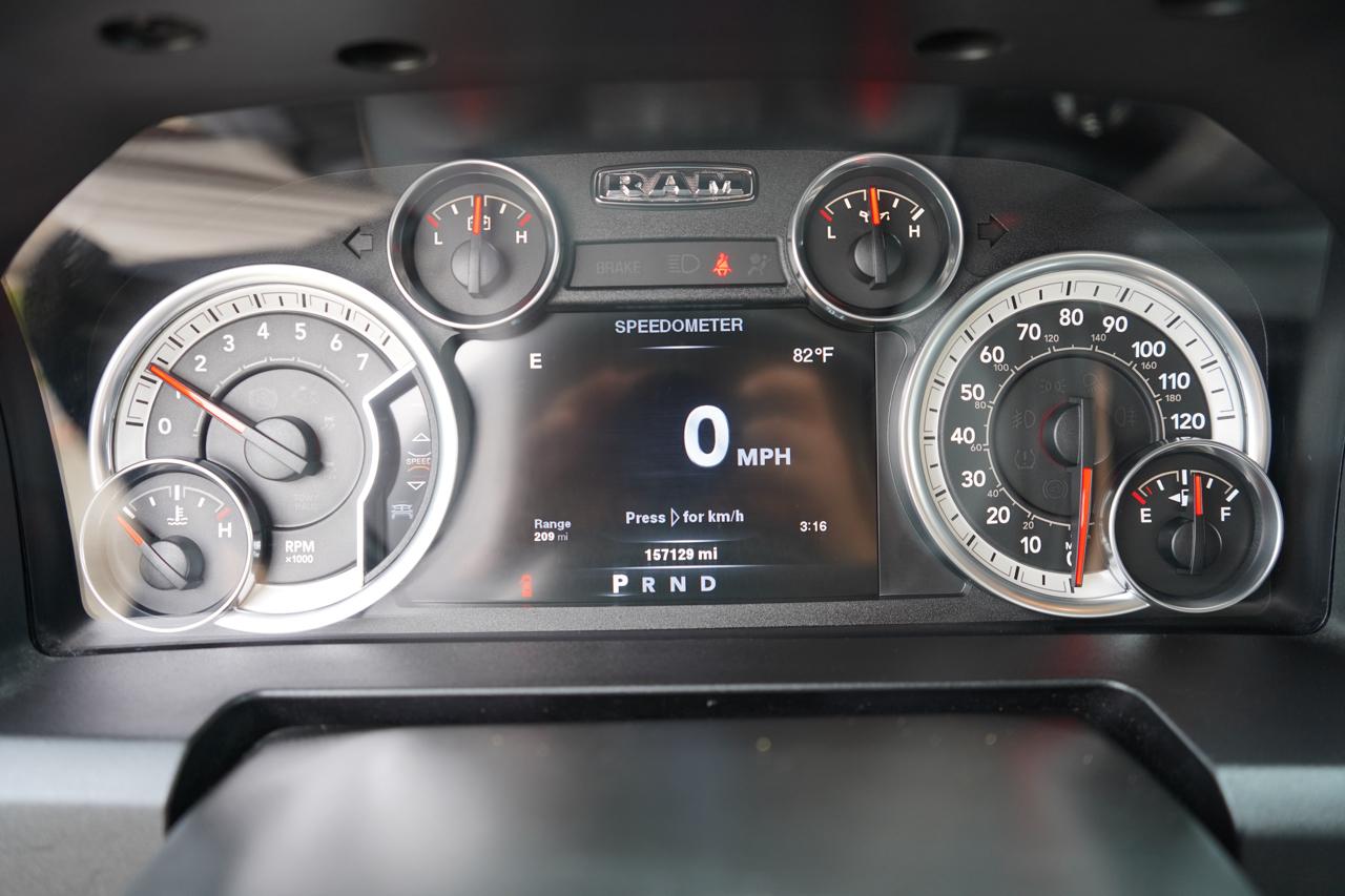 RAM 1500 4WD Quad Cab 140.5" Big Horn 2014