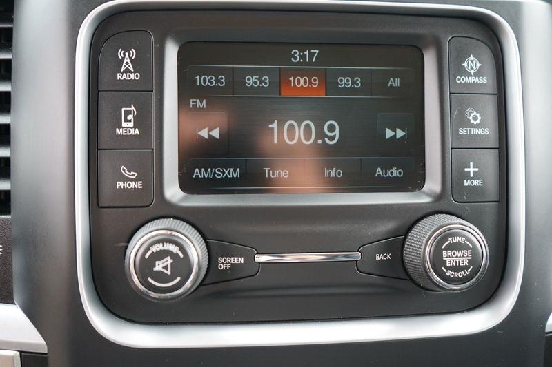 RAM 1500 4WD Quad Cab 140.5" Big Horn 2014