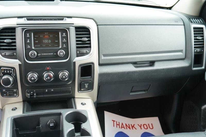 RAM 1500 4WD Quad Cab 140.5" Big Horn 2014