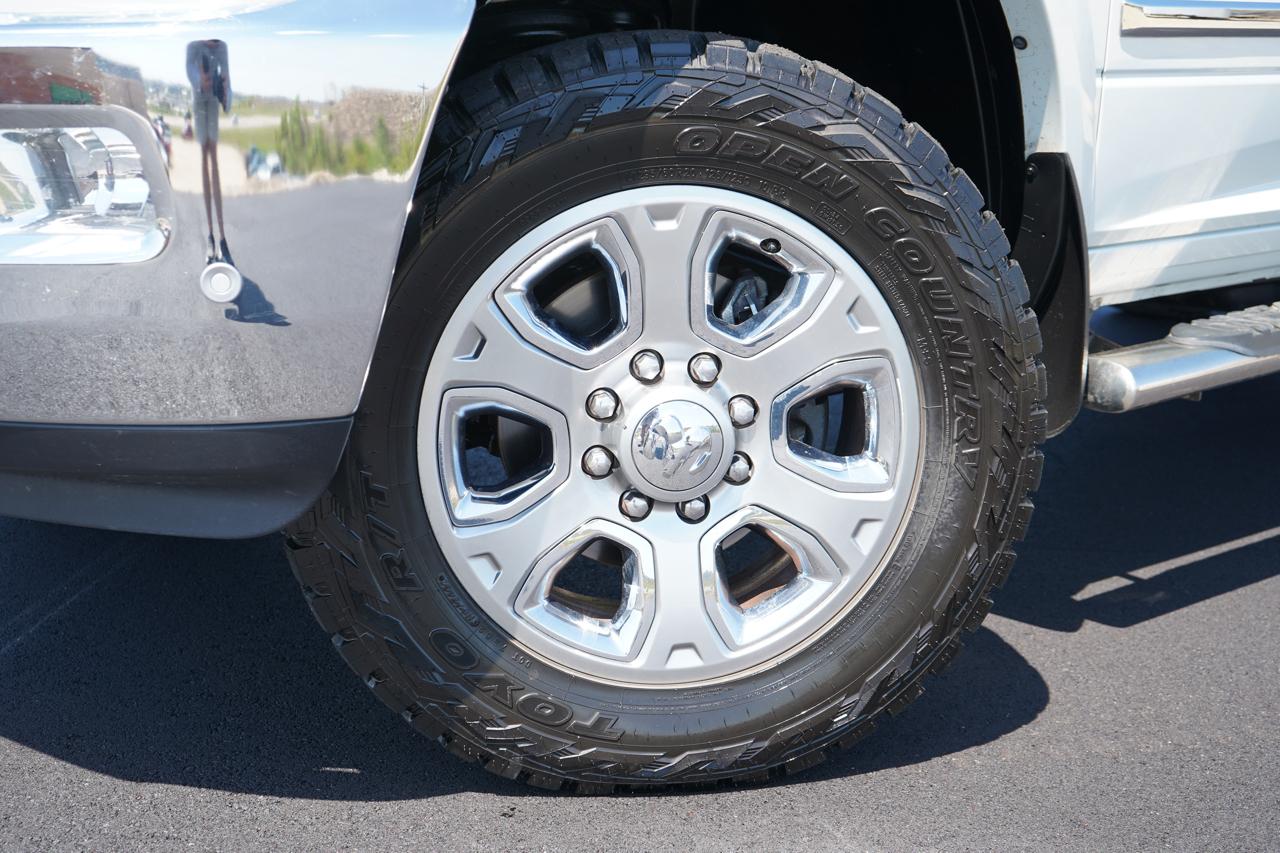 RAM 2500 Laramie 4x4 Crew Cab 6'4" Box 2017