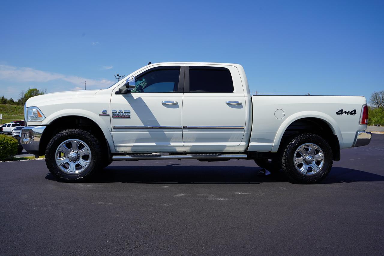 RAM 2500 Laramie 4x4 Crew Cab 6'4" Box 2017