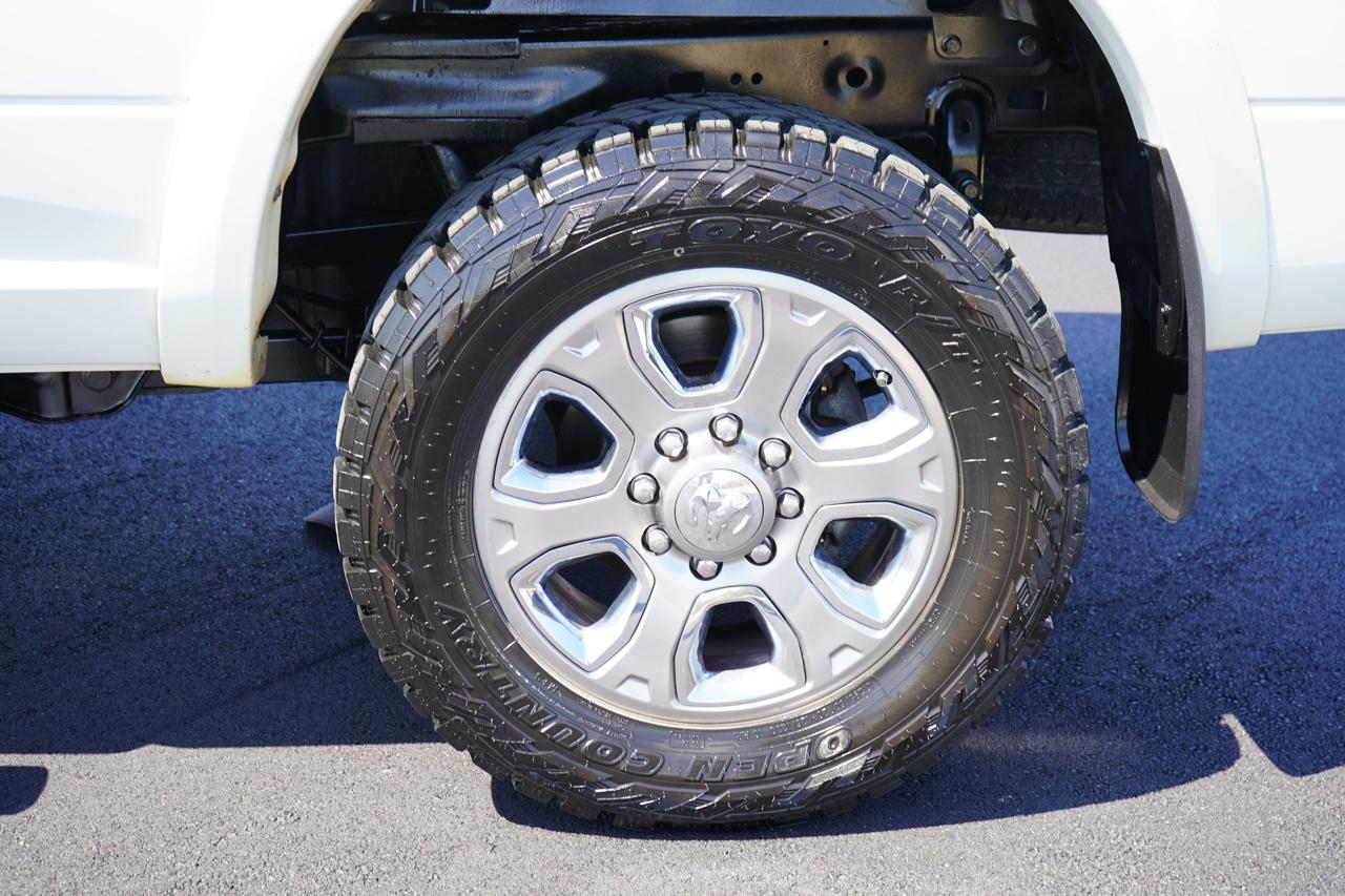 RAM 2500 Laramie 4x4 Crew Cab 6'4" Box 2017