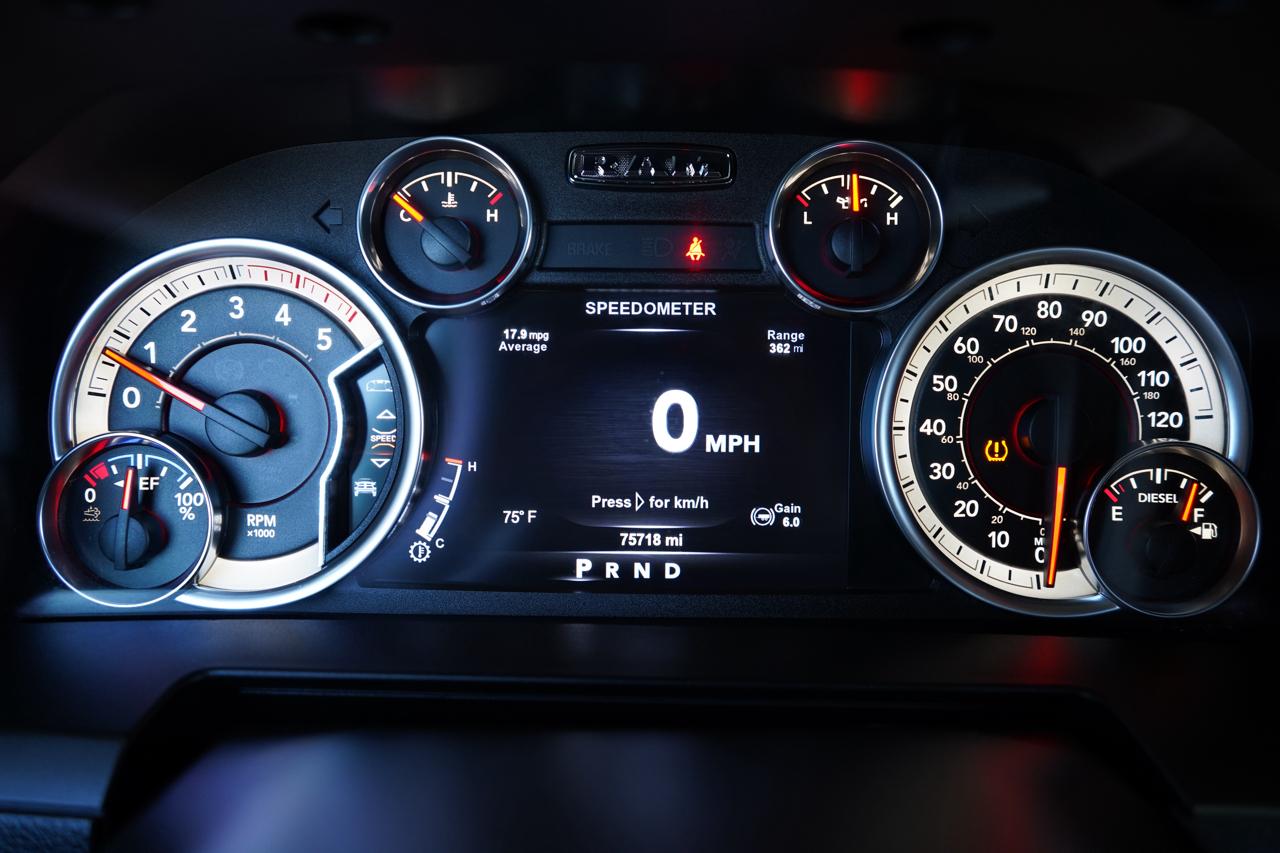 RAM 2500 Laramie 4x4 Crew Cab 6'4" Box 2017